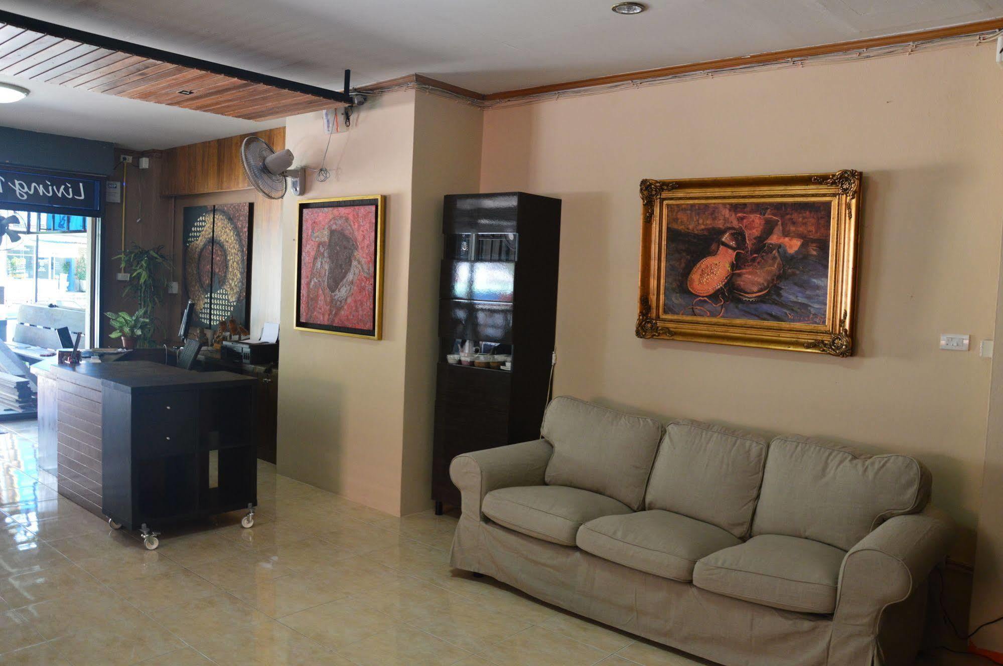 Hotel 3 Bees Krabi
