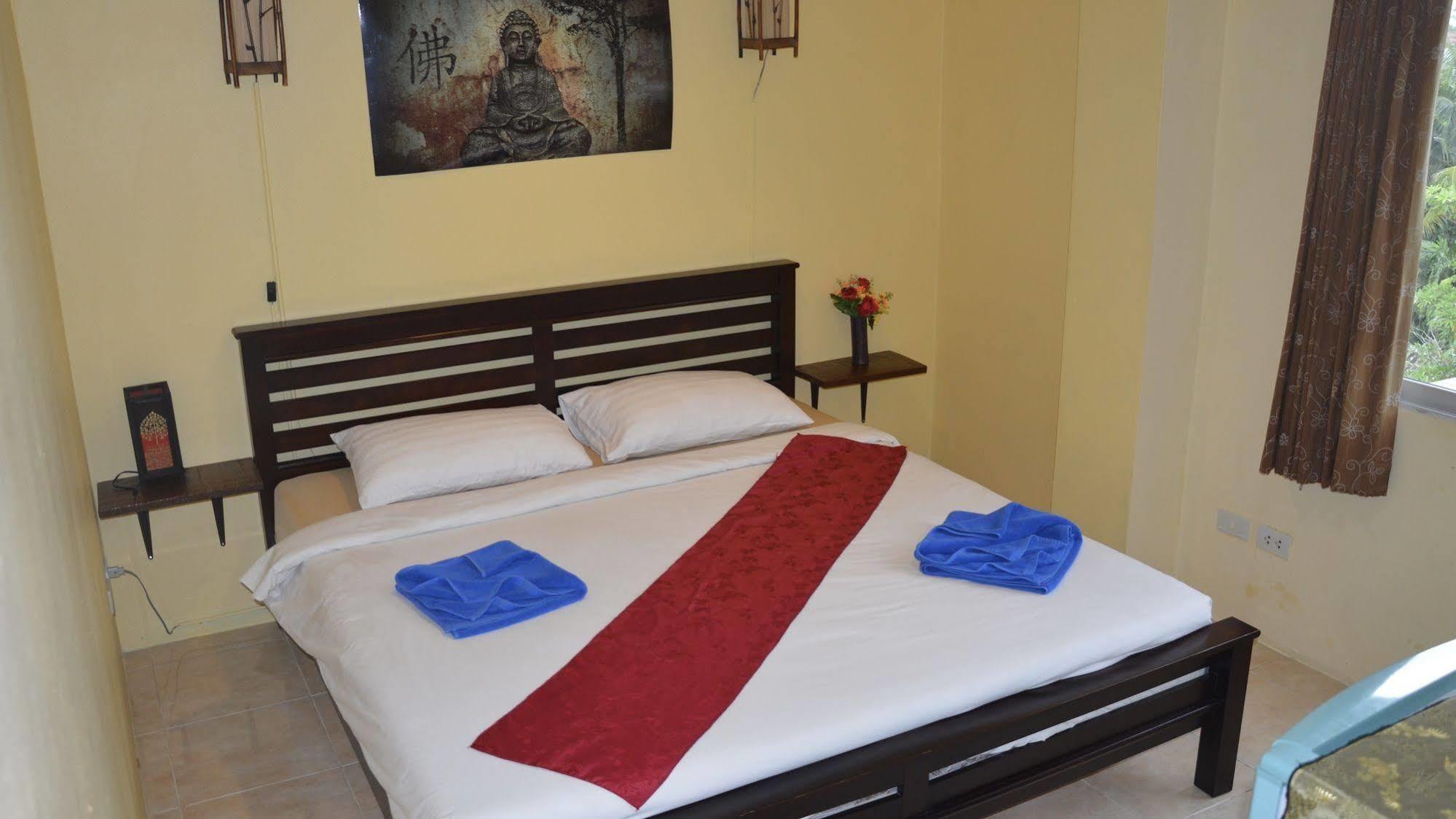 3 Bees Hotel 3*